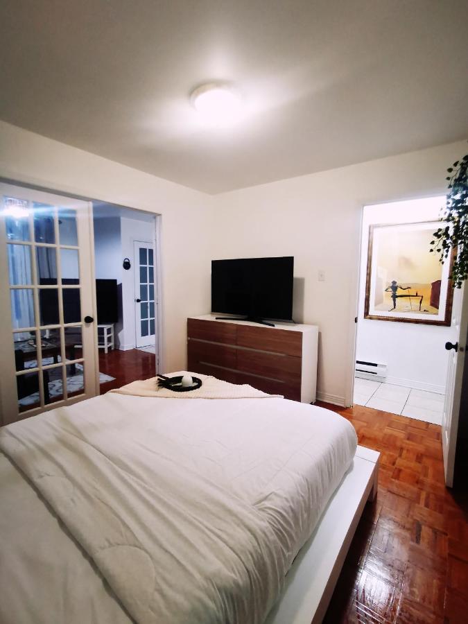 Plush 2 Bedroom Unit 5Min Downtown Off Wellington Монреаль Экстерьер фото