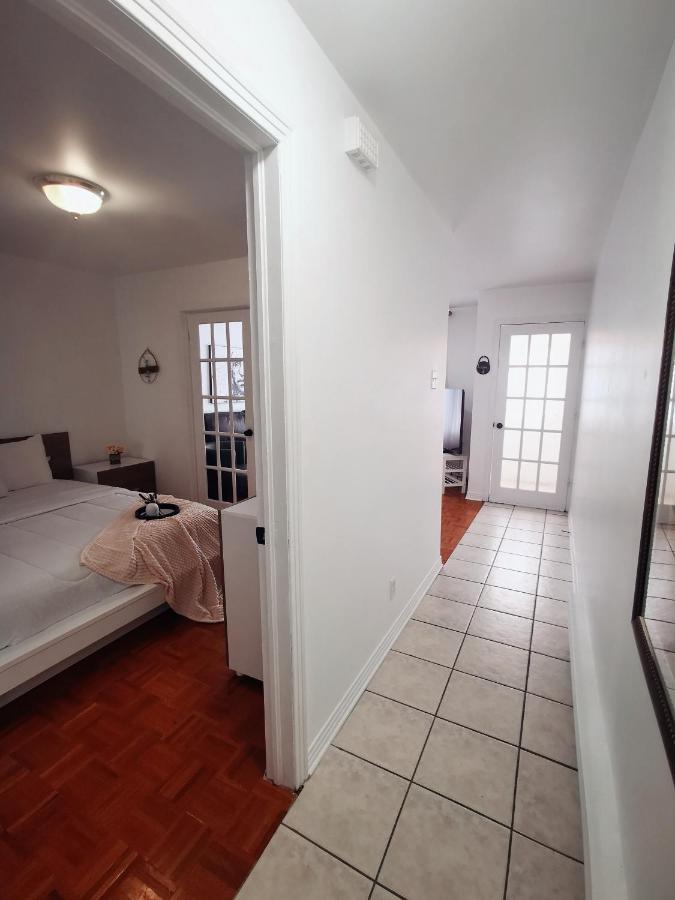 Plush 2 Bedroom Unit 5Min Downtown Off Wellington Монреаль Экстерьер фото