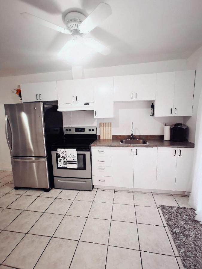 Plush 2 Bedroom Unit 5Min Downtown Off Wellington Монреаль Экстерьер фото