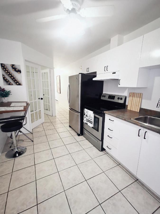 Plush 2 Bedroom Unit 5Min Downtown Off Wellington Монреаль Экстерьер фото